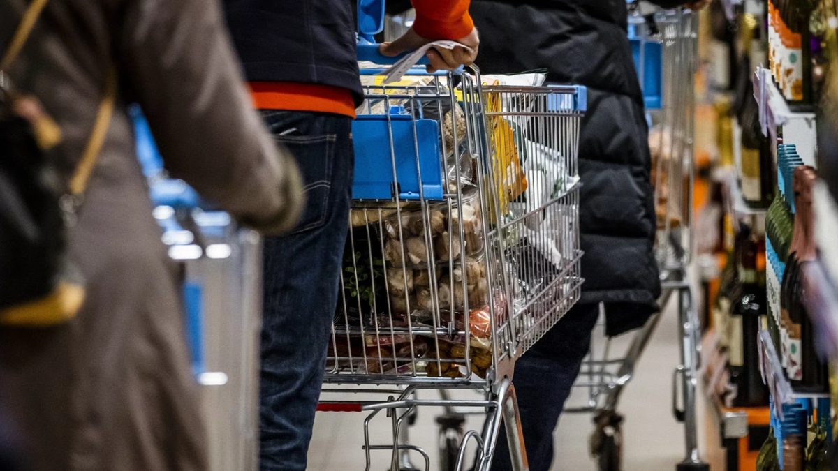 Economie draait verrassend goed: huishoudens meer te besteden, bedrijven betere winst