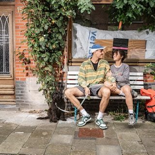 ‘Ik zag hem rechtstaan en dacht: amai, die is twee meter!’: zij besloten om te kussen vóór de babbel op de eerste date