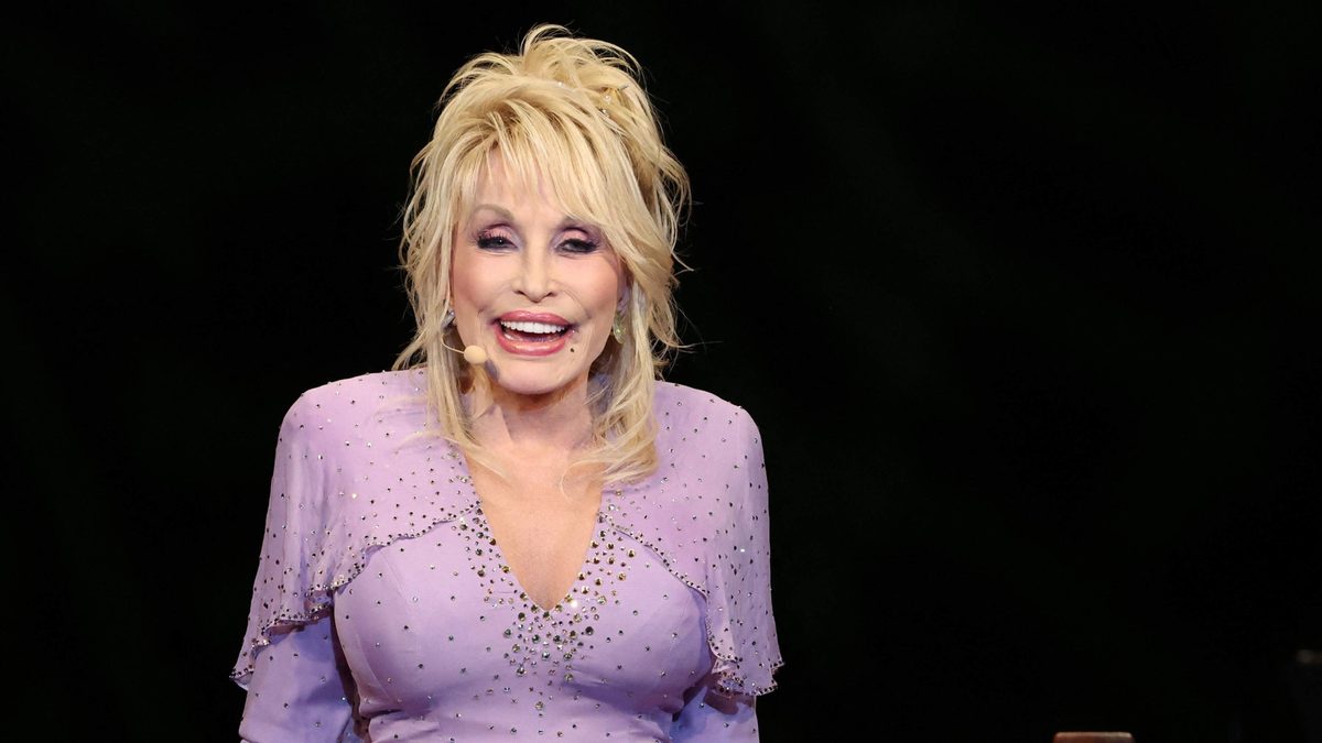 Vliegveld muziekwalhalla vernoemd naar Dolly Parton: overleden zangeres voor altijd aan Nashville verbonden
