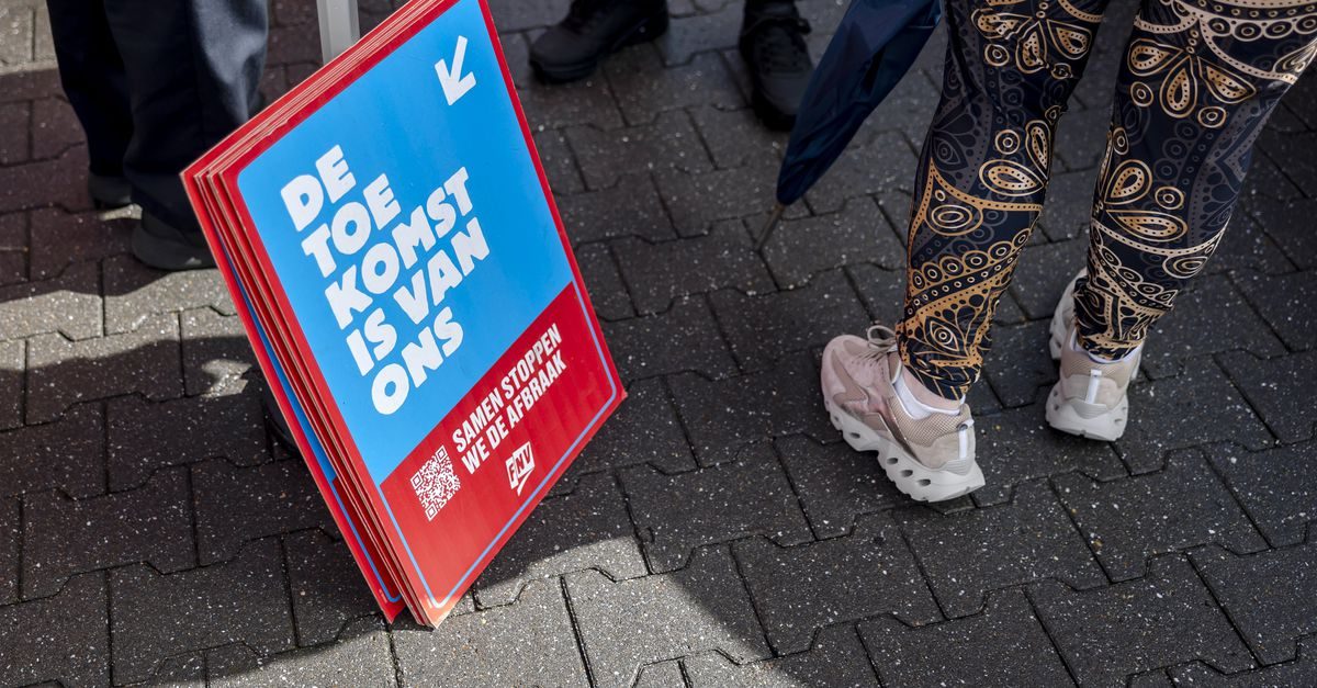 Veel uitstel en afstel op sociaal vlak om maar in gesprek te kunnen komen met de oppositie en bonden