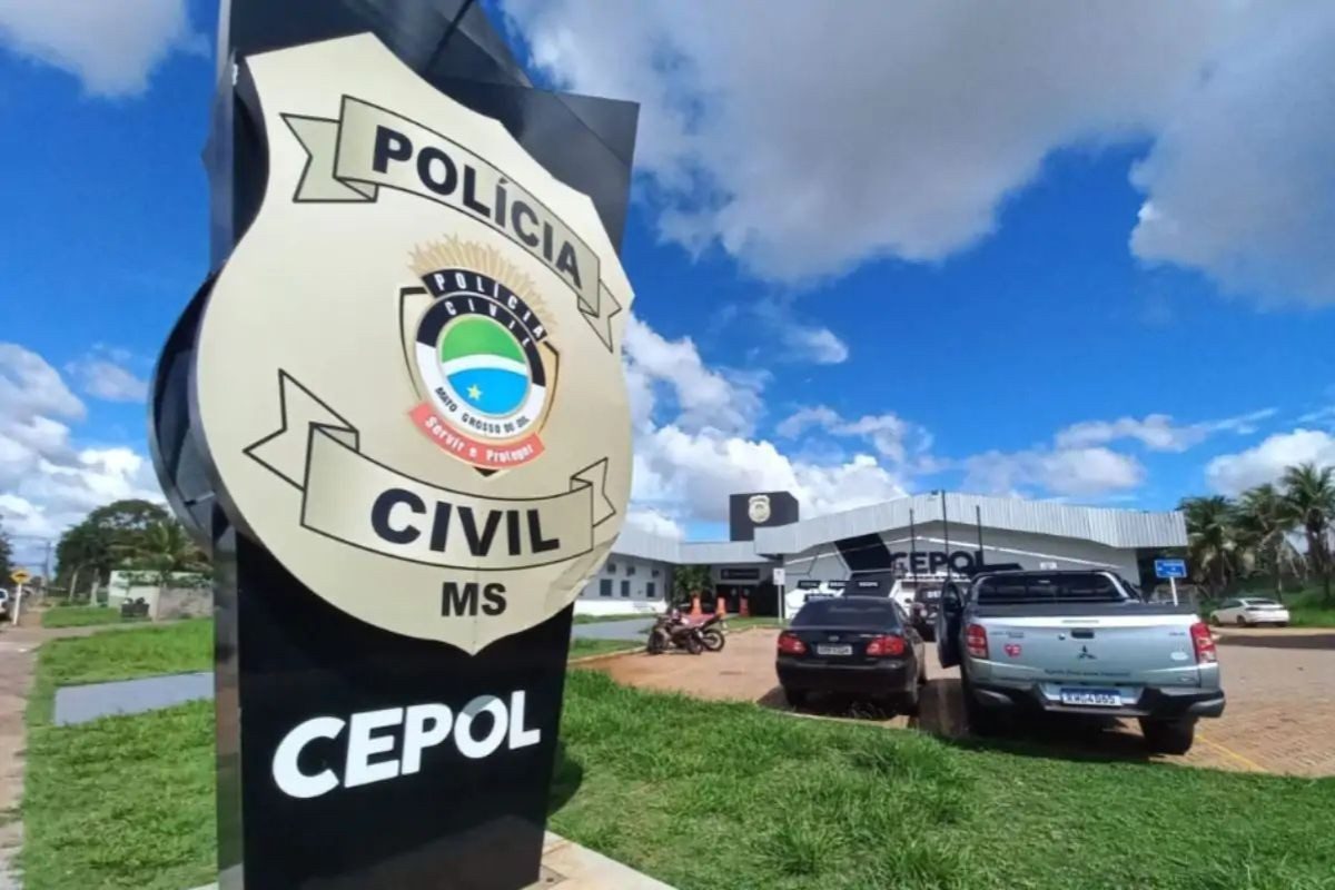Homem é preso por dirigir bêbado e sem CNH após avançar sinal vermelho e bater de frente com moto em MS