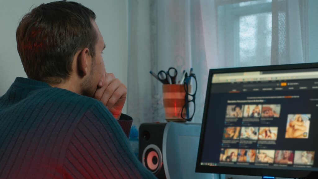 Afhængighed af porno er endnu ikke en diagnose – men for nogle er det ude af kontrol