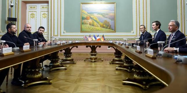 EN DIRECT, guerre en Ukraine : le président ukrainien Volodymyr Zelensky rencontre les émissaires américains Jared Kush…
