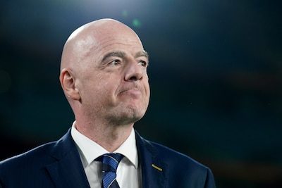 Nóg meer druk op FIFA-baas Gianni Infantino? “Europese topcompetities roepen vrijdag in statement op tot hervormingen”