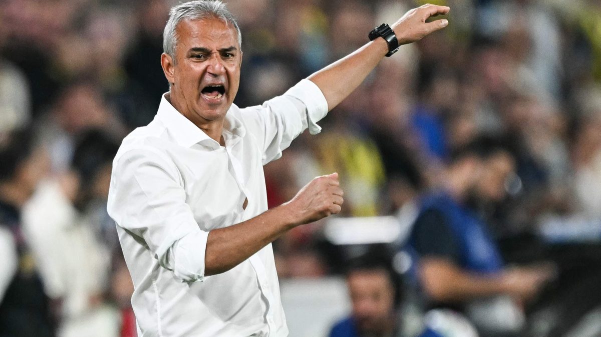 Soap in Turkije: Fenerbahçe-trainer Kartal die ontslag indiende, blijft toch aan