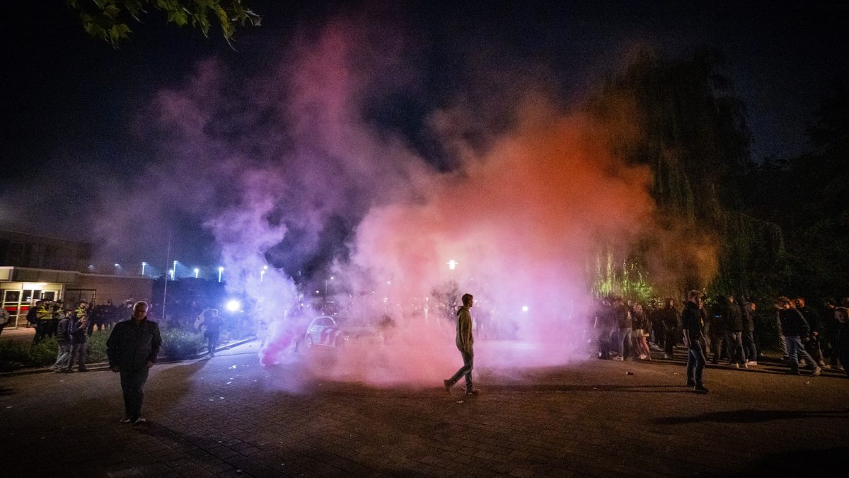 Week na rellen opnieuw onrust rond azc: zeven aanhoudingen in Gelderse Kesteren