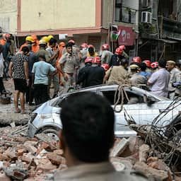 Tientallen studenten vermoedelijk vast in ingestort wooncomplex in Delhi