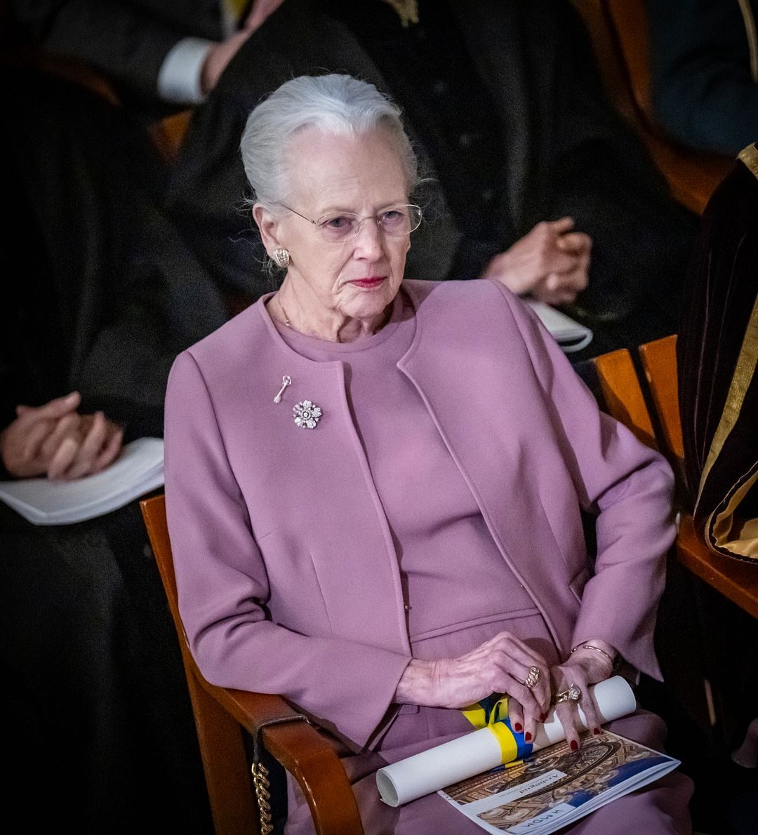Dronning Margrethe på sykehus: Kommer ikke i kong Haralds gravferd