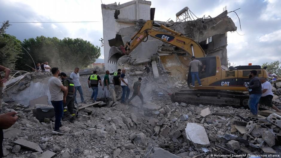 Israeli strikes on Lebanon kill several despite truce
