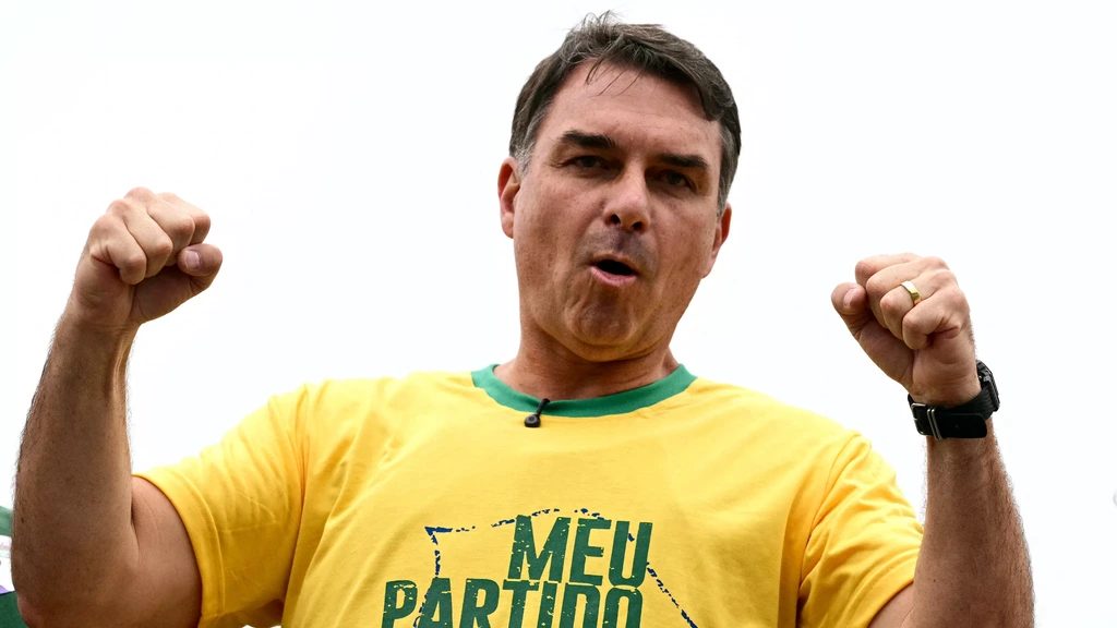 Flávio Bolsonaro verdacht van miljoenenfraude in schandaal rondom film over vader