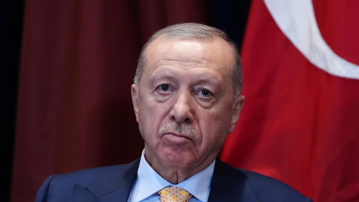Turkey will hand over key base in Iraq in a gradual troop withdrawal deal