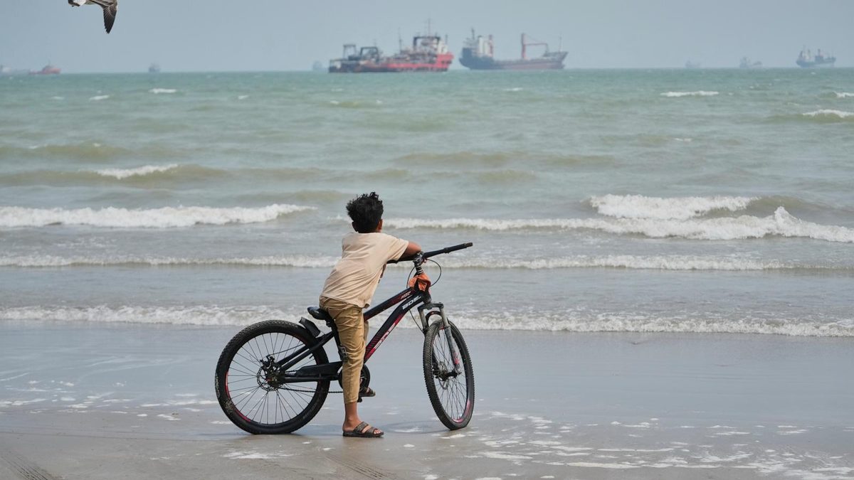 Gulf nations have found ways to keep oil flowing through the Iran war, but the costs are mounting