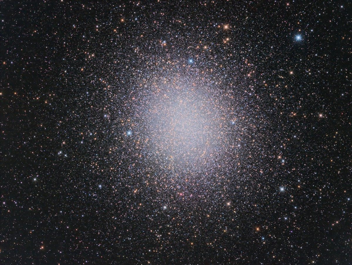 APOD: 2026 September 25 – Globular Star Cluster Omega Centauri