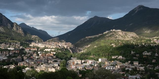 Briançon, haut lieu des JO 2030 dans les Alpes, au cœur des questionnements sur l’avenir de la montagne