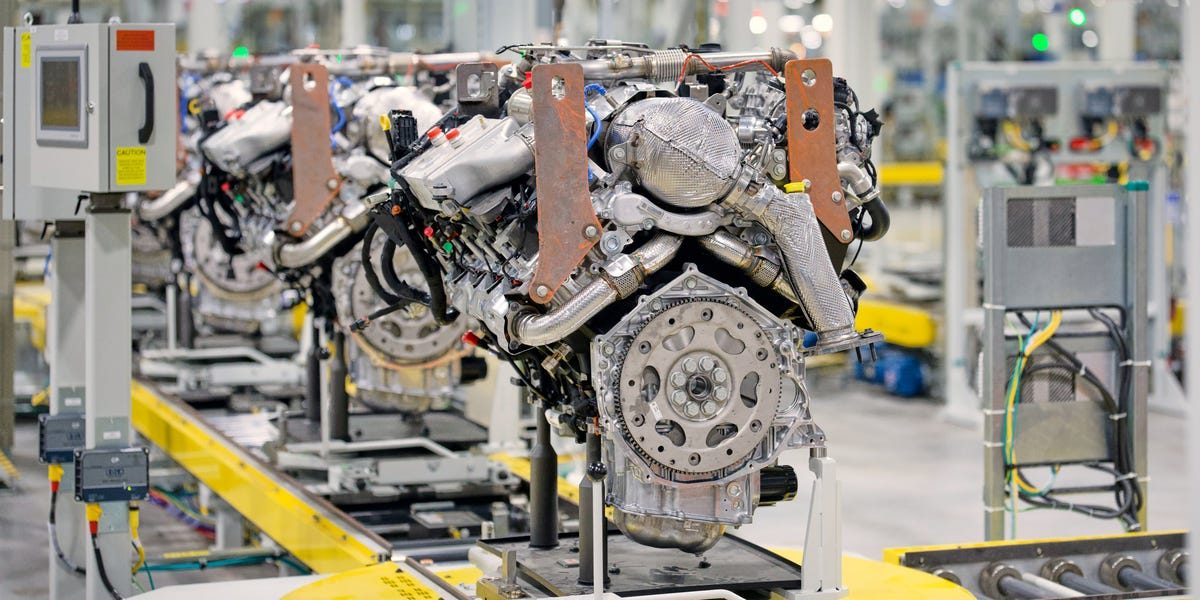 GM’s Huge 8.3-Liter Duramax Diesel for Chevy and GMC’s HD Trucks Cranks Out 1230 LB-FT of Torque