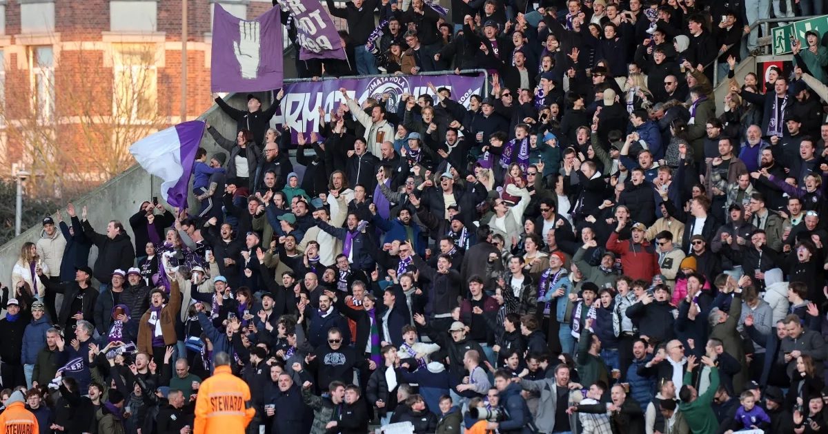 Dit kunnen alleen de Beerschot-fans bedenken: ludieke woordspeling op het Kiel