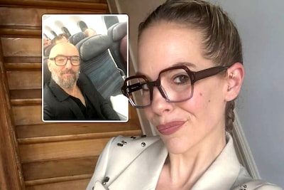 Na ziekenhuisopname zoontje: Eline De Munck mist première van nieuwe film echtgenoot in Toronto, maar kleedt zich thuis…