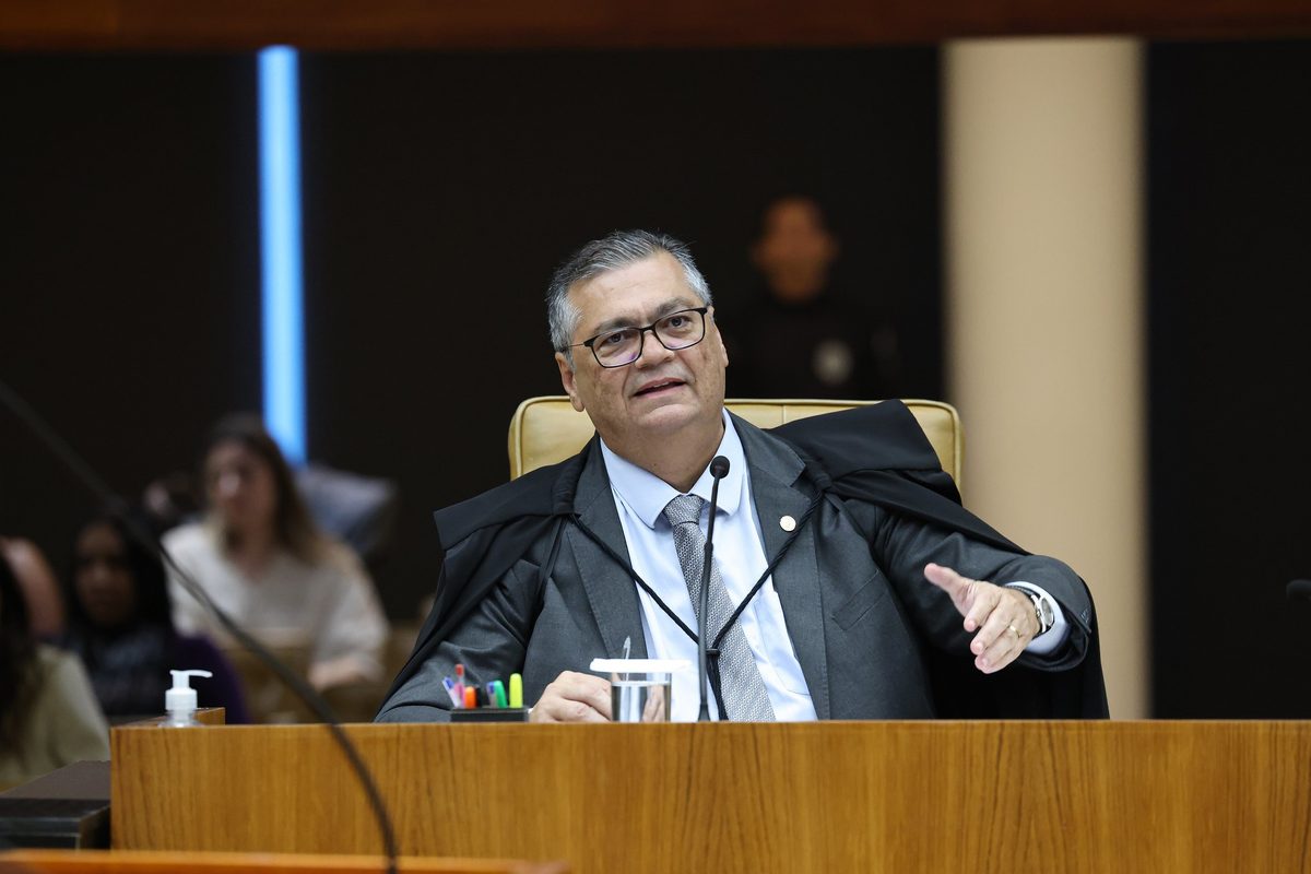 Crise STF: 'problemas reais e graves estão sendo misturados com intereses eleitorais', diz Flávio Dino em postagem