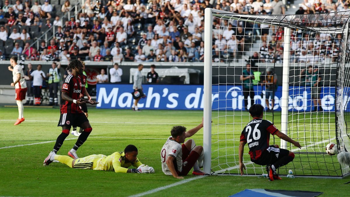 Bundesliga: Sieg gegen Frankfurt macht den FC Augsburg zum Tabellenführer
