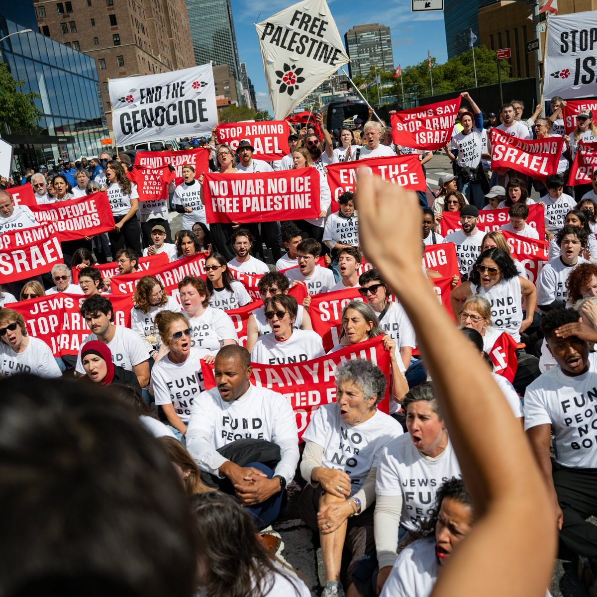 About 100 Are Arrested in Protests Against Netanyahu