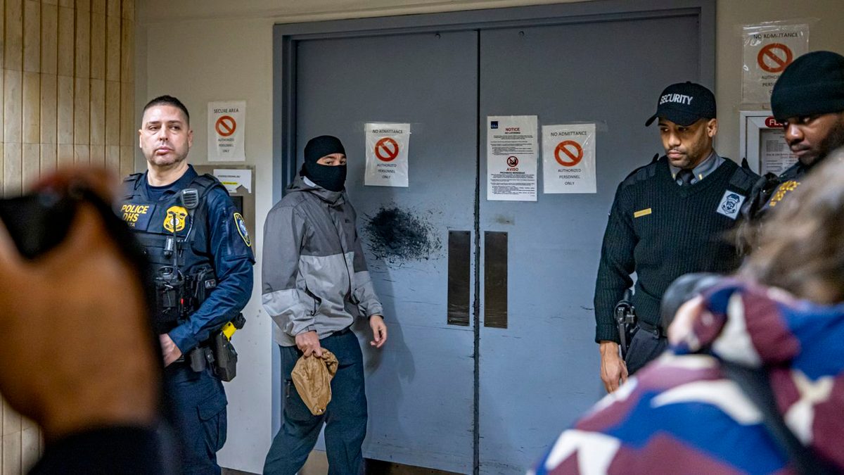 Federal judge blasts ICE over "inhumane" NYC detention conditions