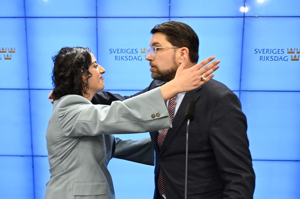 Er det noe å lære av denne klemmen for Sylvi Listhaug og Guri Melby?