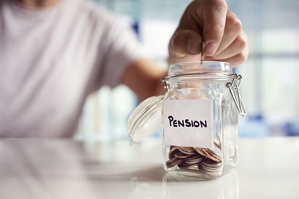 Major pensions warning issued as Brits ‘losing out on £250k’