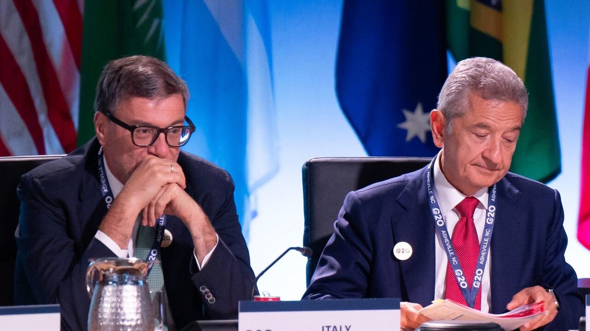 Giorgetti: 'Pil verso l'1%, per le imprese i salari sono investimenti'
