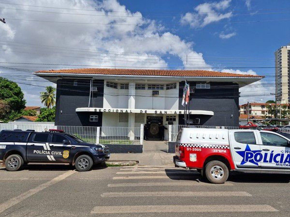 Jovem de 18 anos é preso pela 3ª vez por tráfico de drogas em casa abandonada em Belterra
