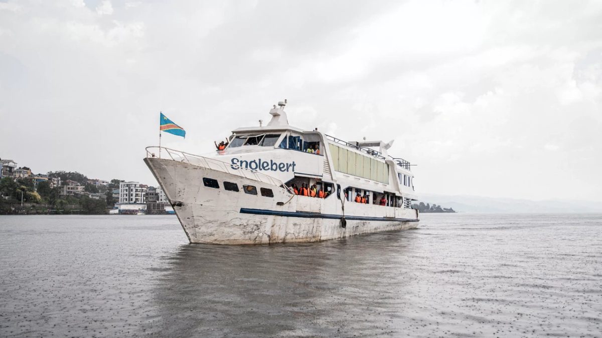Veerboot zinkt in de nacht in Congo, zeker 41 doden en 49 vermisten