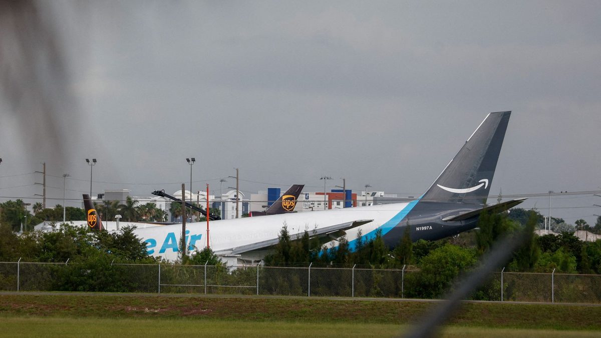 Amazon cargo plane overshoots runway at Miami airport - striking multiple vehicles