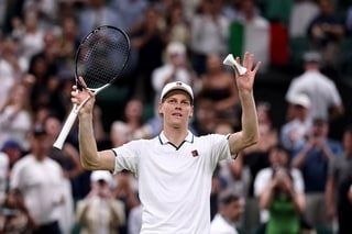 Jannik Sinner déclare forfait pour le tournoi de Pékin, l’état de son genou inquiète