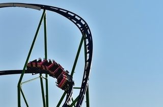 Une femme dans un état végétatif après être montée dans une attraction, des centaines d’autres victimes potentielles
