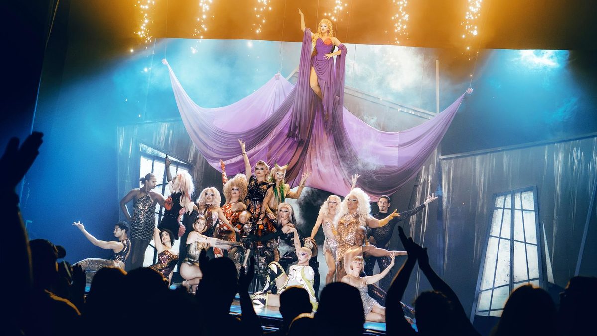La tournée de « Drag Race France » créée par Thomas Jolly ne va pas plaire à Charles Alloncle, nous, on a adoré