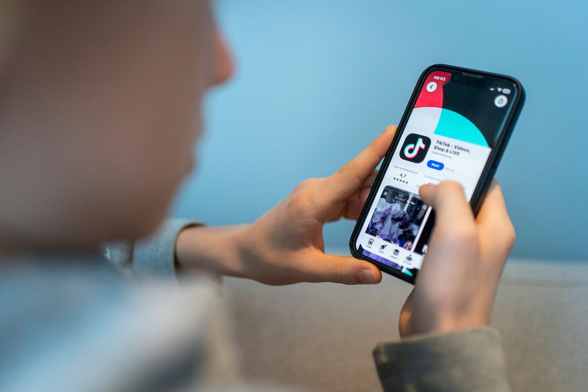 Regjeringen i Danmark foreslår aldersgrense for sosiale medier