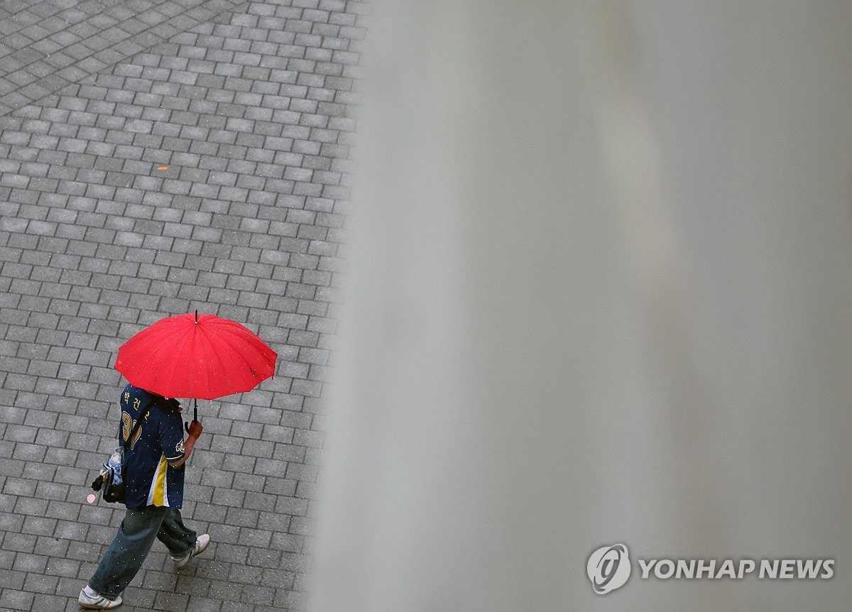 부산·울산·경남, 아침까지 곳에 따라 비…강풍 주의