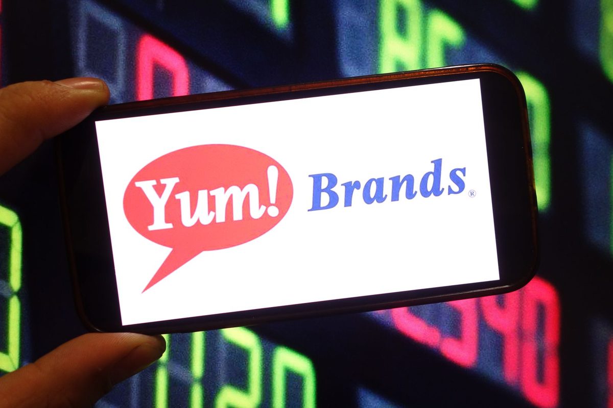How Is Yum! Brands' Stock Performance Compared to Other Consumer Cyclical Stocks?