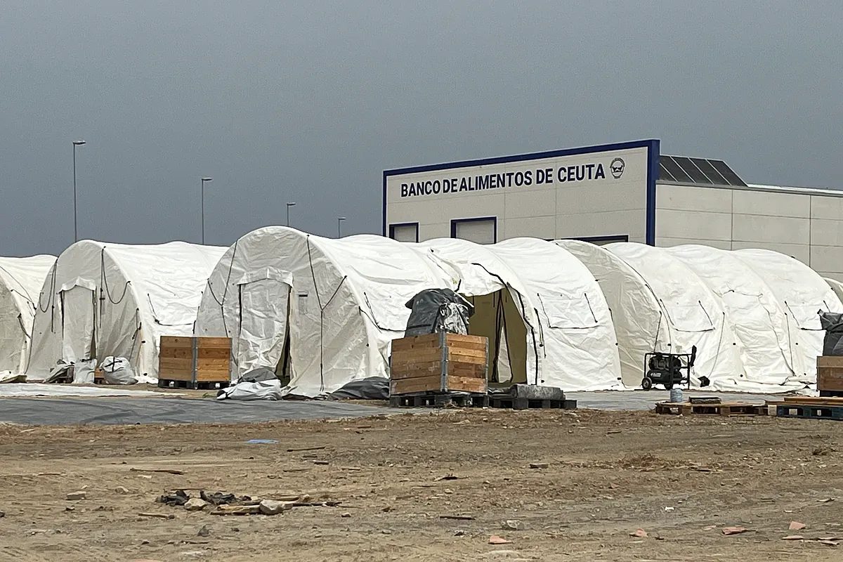 Interior eleva a nivel 2 de protección marítima el Puerto de Ceuta tras "altercados" con migrantes en el área de embarq…