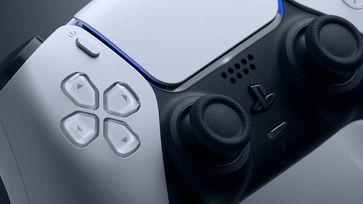 Il tuo DualSense ha ormai qualche anno: quando conviene cambiare la batteria e quando comprare un nuovo controller?