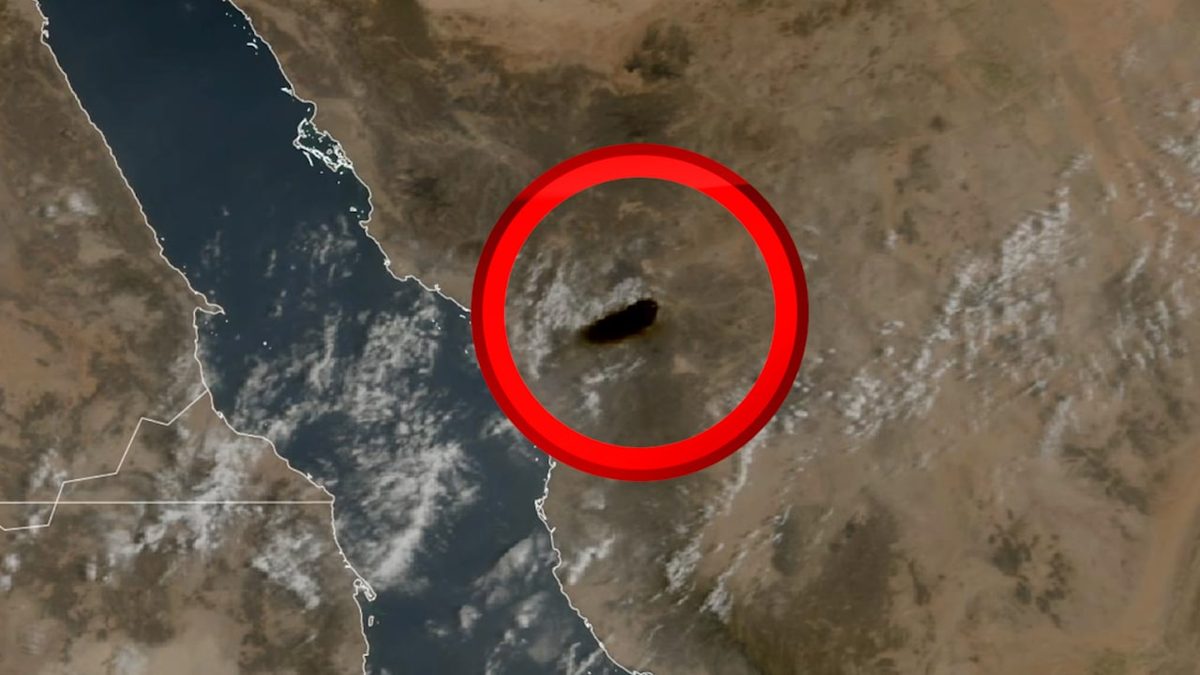 Nach Huthi-Angriff - Satellitenbilder zeigen Rauchwolken an Öl-Pipeline