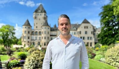 Onze reporter op bezoek in Kasteel Berg, waar Henri en María Teresa binnenkort plaatsmaken voor Guillaume en zijn gezin
