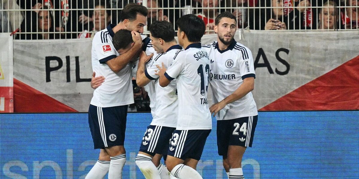 Gosens gol dell'ex, prima vittoria per lo Schalke. Vincono Siviglia e Rennes