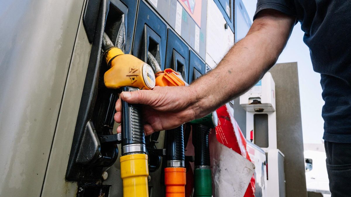 « C’est navrant » : le petit couac de l’aide aux grands rouleurs face aux prix des carburants