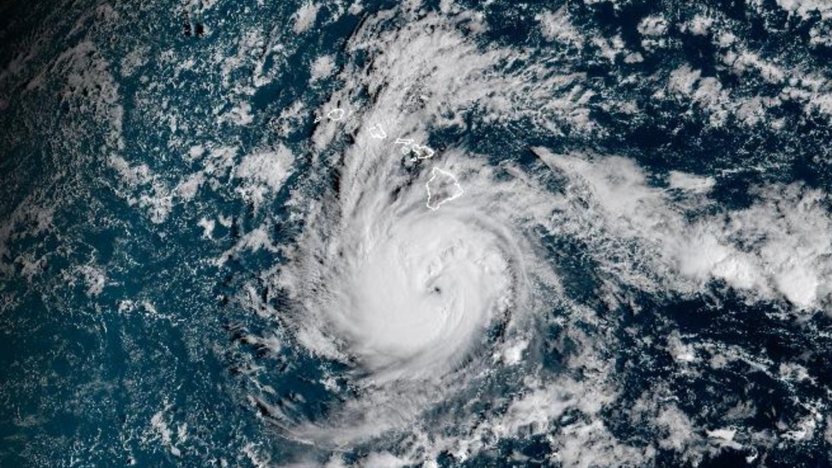 Hurricane Nolo, a zig-zagging storm, threatens Hawaii with flooding rain
