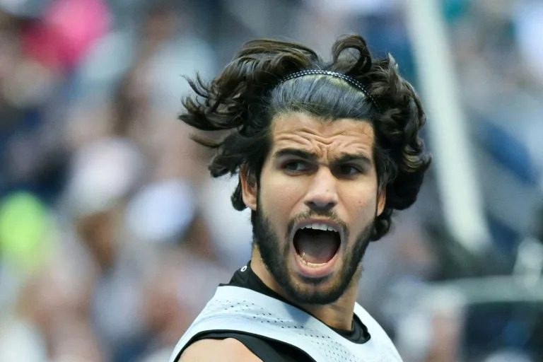 Alcaraz turns up heat to reach US Open quarters