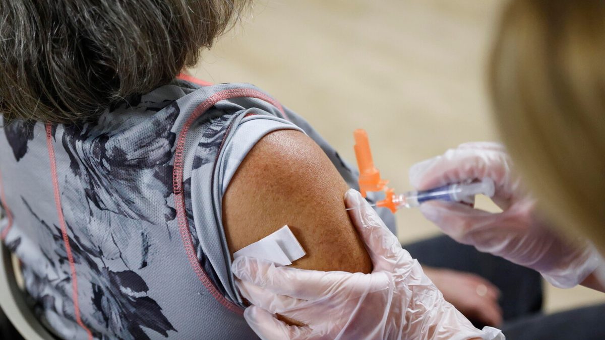 Medici famiglia, 'con clima mite rivalutare tempi vaccinazioni antinfluenzali'