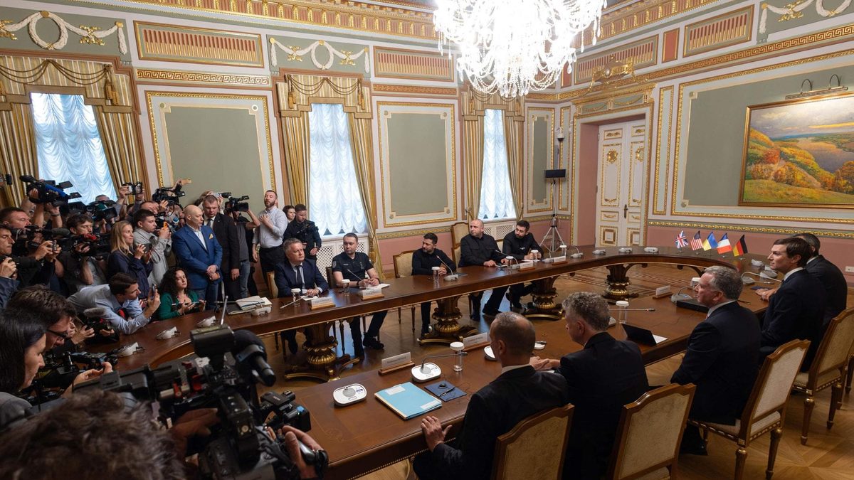 Ucraina, trattativa senza svolta. Zelensky: “Inverno di guerra”. E Lavrov attacca la Germania