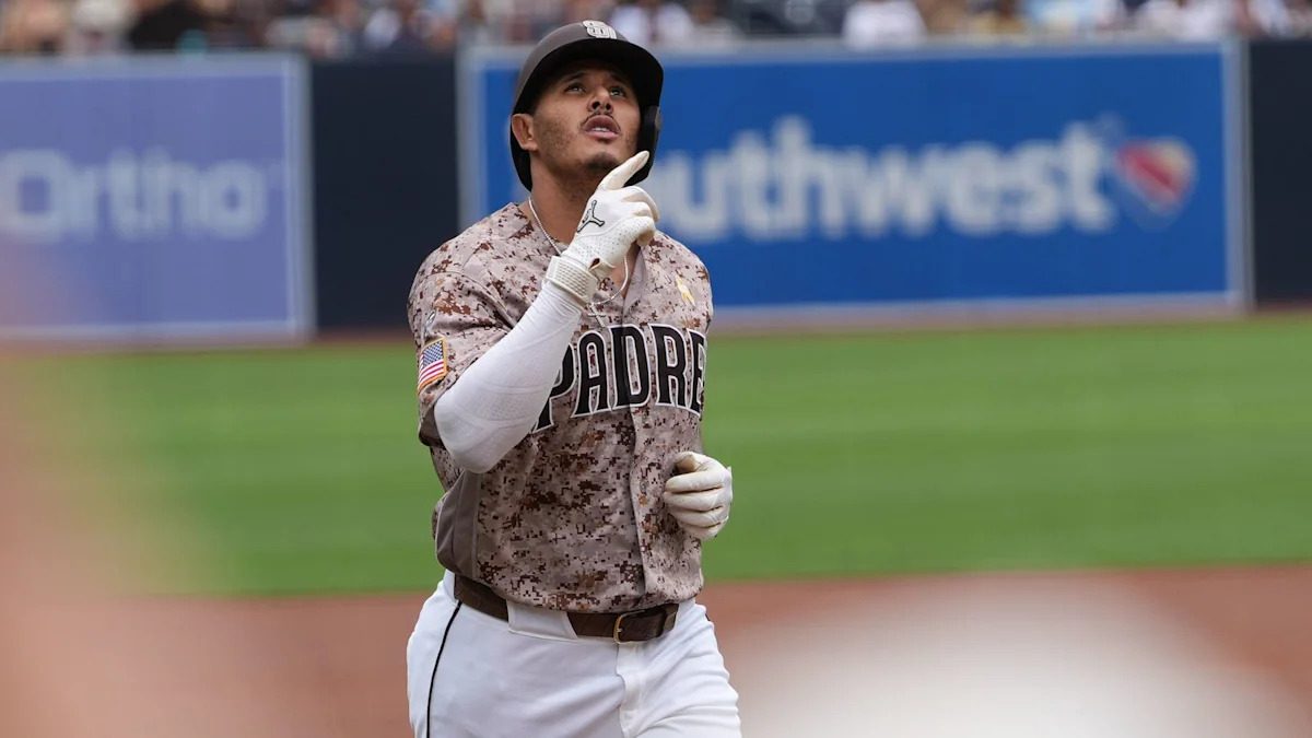 TST Images: Padres defeat Yankees, 4-3, at Petco Park