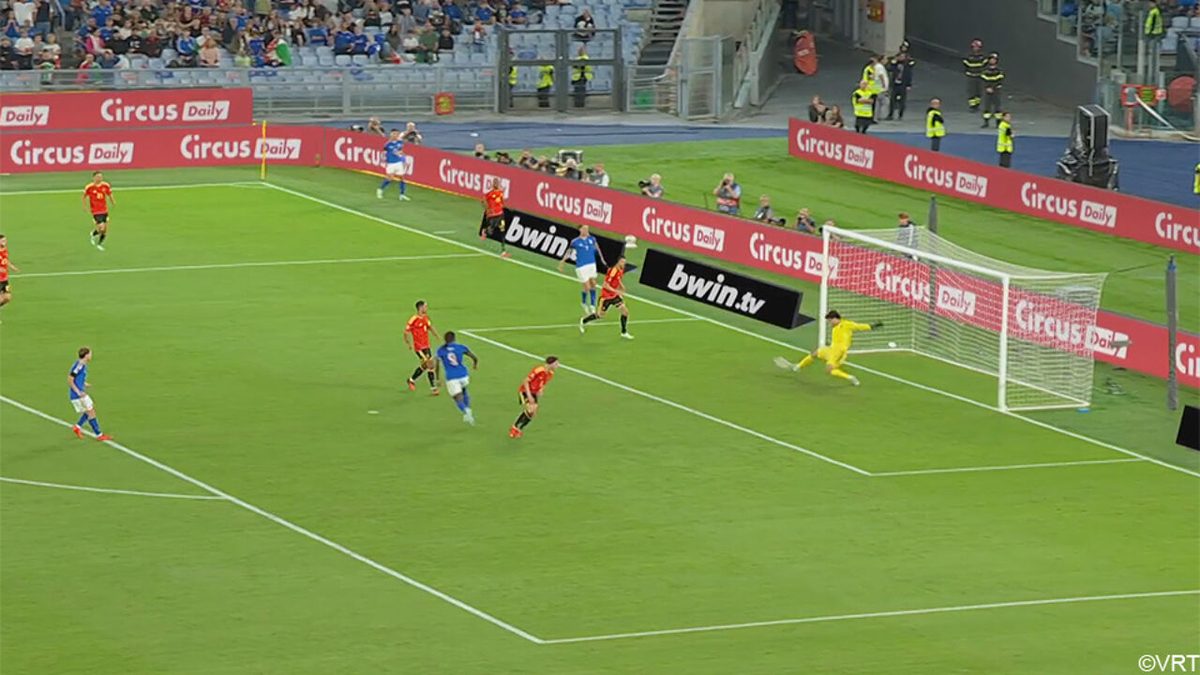 LIVE - Wat een save van Senne Lammens! Doelman houdt Belgen recht met geweldige reflex minuut na rust