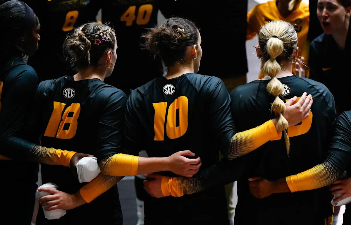 Live Match Thread: Mizzou Volleyball Faces No. 1 Nebraska at Wrigley Field